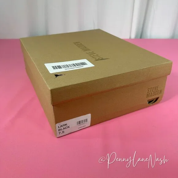 Steve Madden Lark Black Pointed Toe Ankle Booties Size 7.5M NEW - Picture 2 of 14